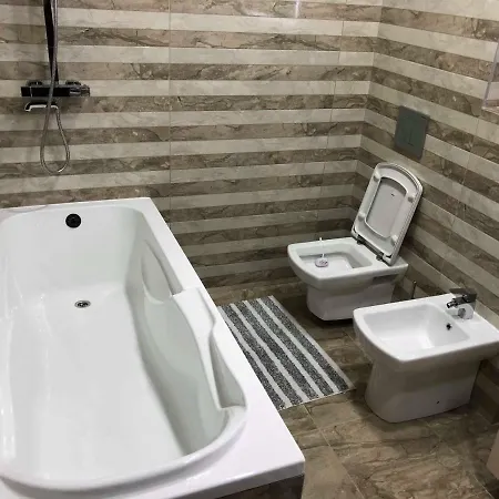Lux Large 3 + 2 Baths * Brasov