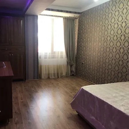 Lux Large 3 + 2 Baths Apartment *