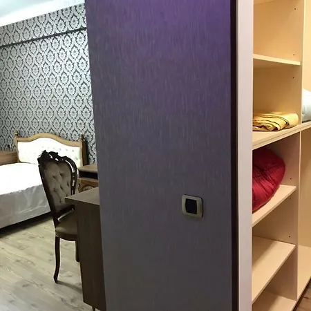 Apartment Lux Large 3 + 2 Baths *